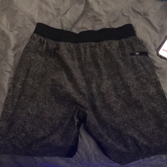 Lululemon training the liner less - Picture 5 of 6